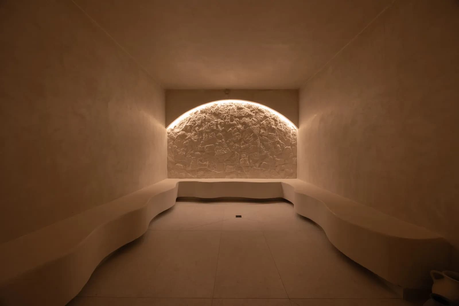 Rafa Sauna Lounge herbal steam room