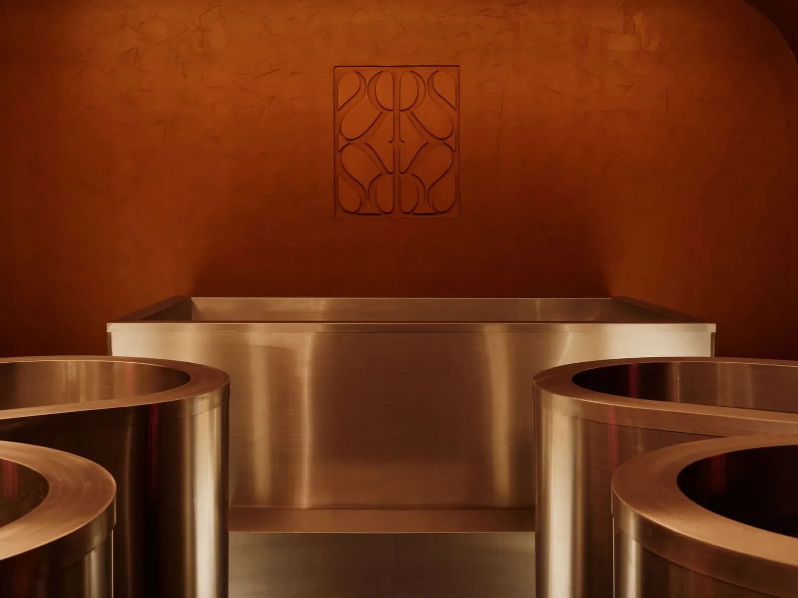 Stainless steel cold plunge baths at Sant Roch Paris
