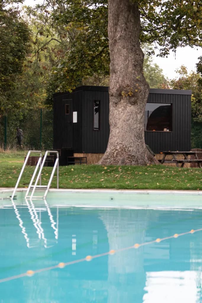 Still and Wild barrel sauna at Chipping Norton Lido